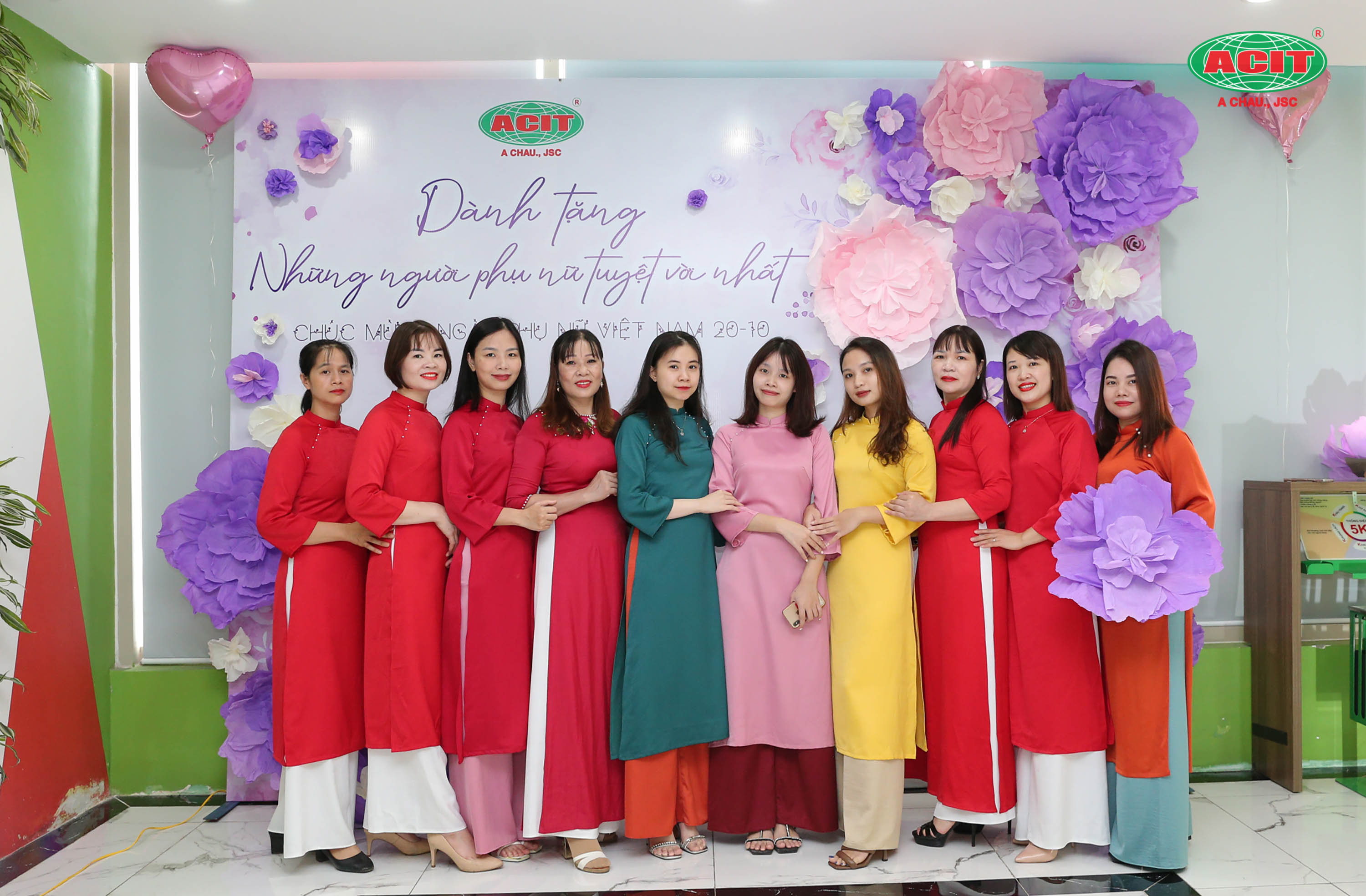 Acit tưng bừng chúc mừng ngày phụ nữ việt nam 20/10