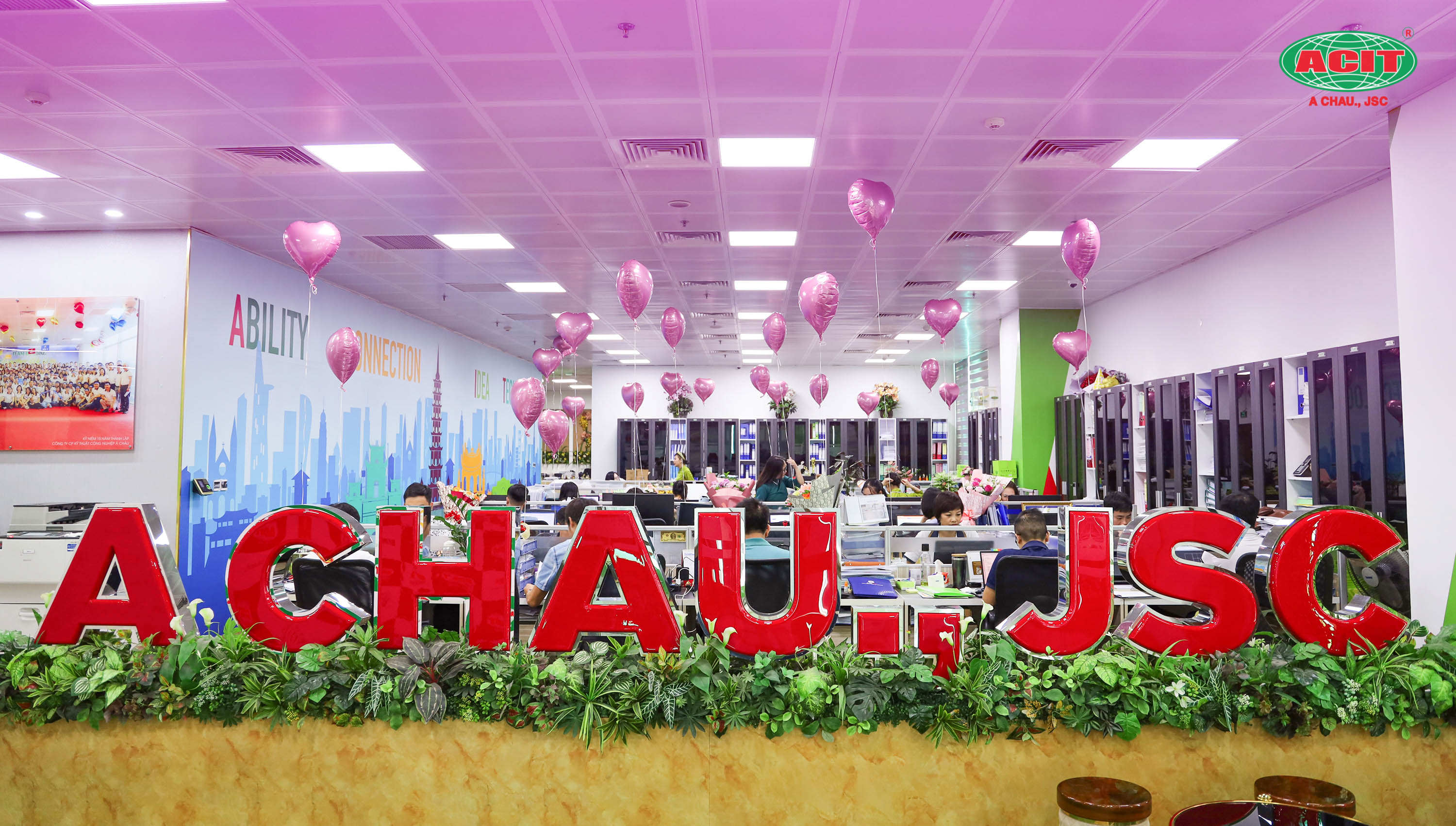 Acit tưng bừng chúc mừng ngày phụ nữ việt nam 20/10